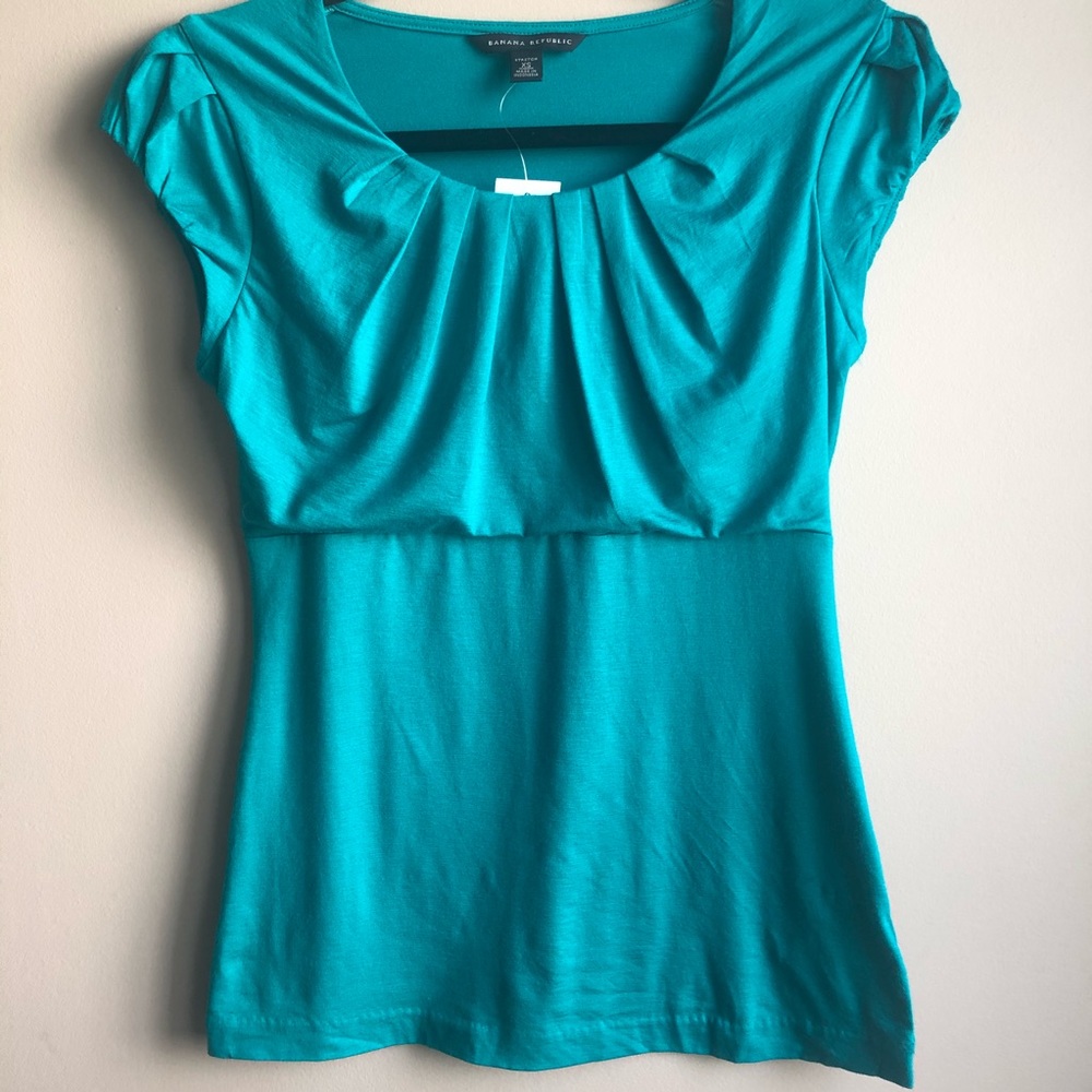 Banana Republic tee